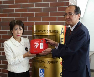 AED寄贈式in JR久留米2011-2-25IMG_7459